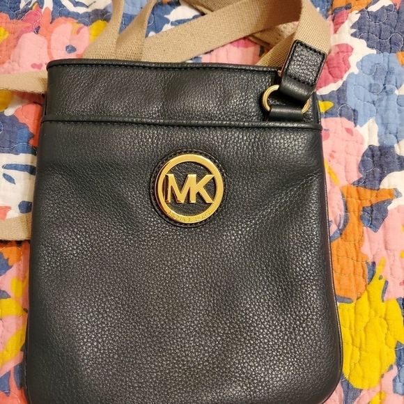 Michael Kors Handbags - Michael Kors Crossbody Handbag